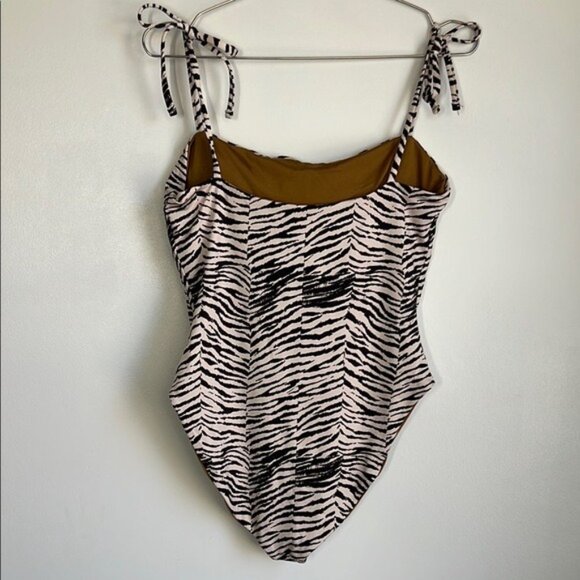 NWT WET Tie Shoulder One Piece Swimsuit in Zebra - XL - Picture 5 of 7